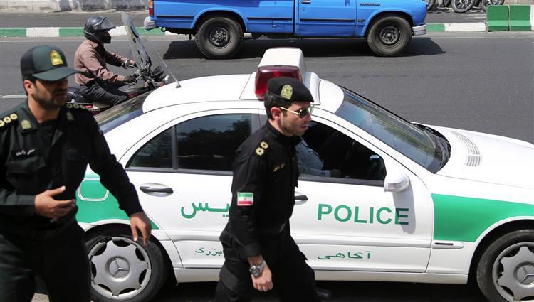 استهداف شرطة ايرانية بقنبلة يدوية و"جيش العدل" يتبنى الهجوم