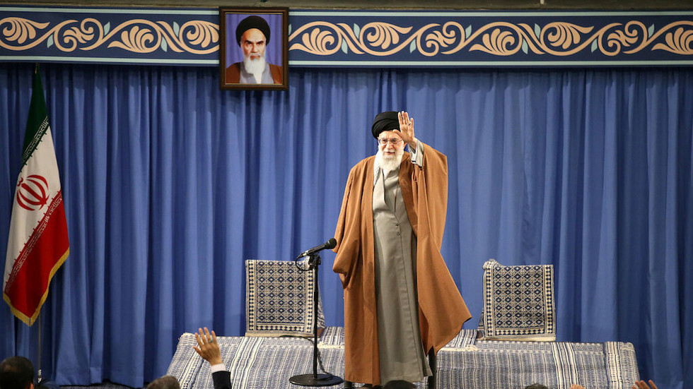 خامنئي: إيران لن تدخل مطلقا في محادثات مع امريكا