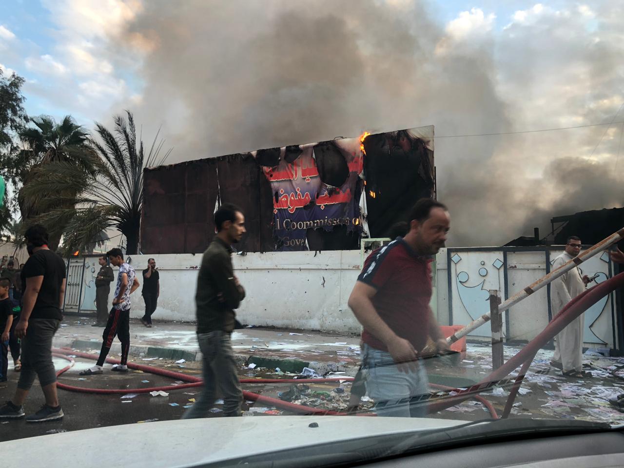 ثاني محافظة عراقية تصبح خالية من مقار الاحزاب بعد مصرع متظاهر واصابة اخرين