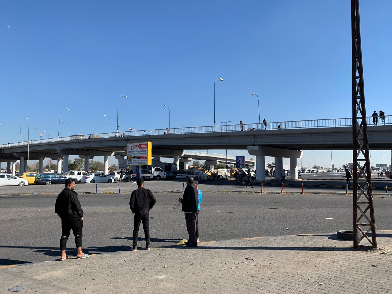 Two protesters injured after clashes with the "blue hats" in Najaf
