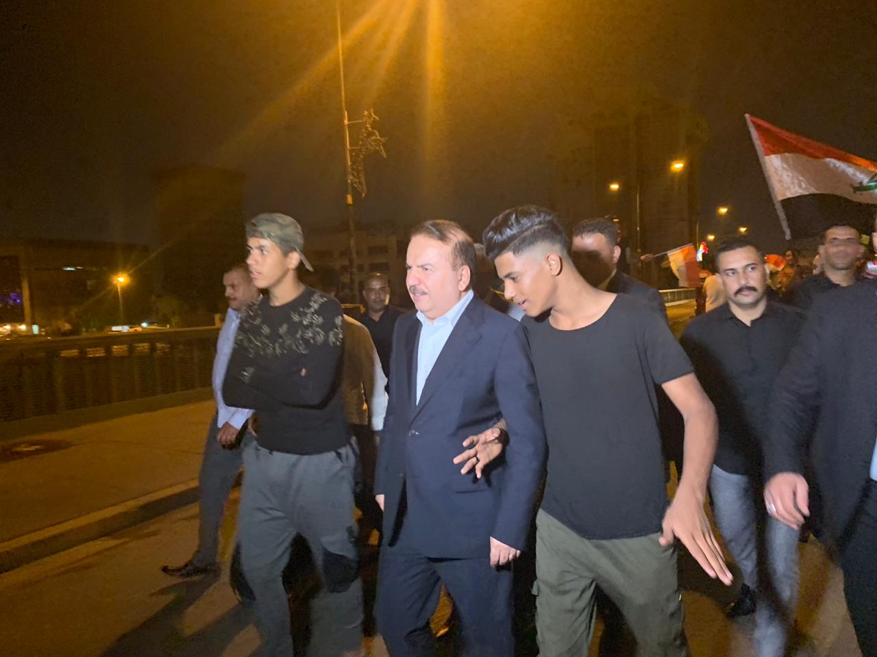 وزير الداخلية من ساحة التحرير: القوات الامنية لن تسمح لاحد التعدي على المتظاهرين