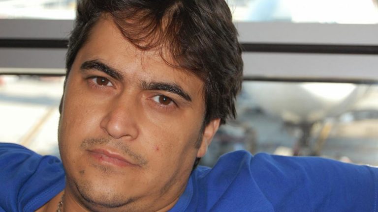 بعد اعتقاله في العراق.. إيران تحكم على صحفي بالإعدام