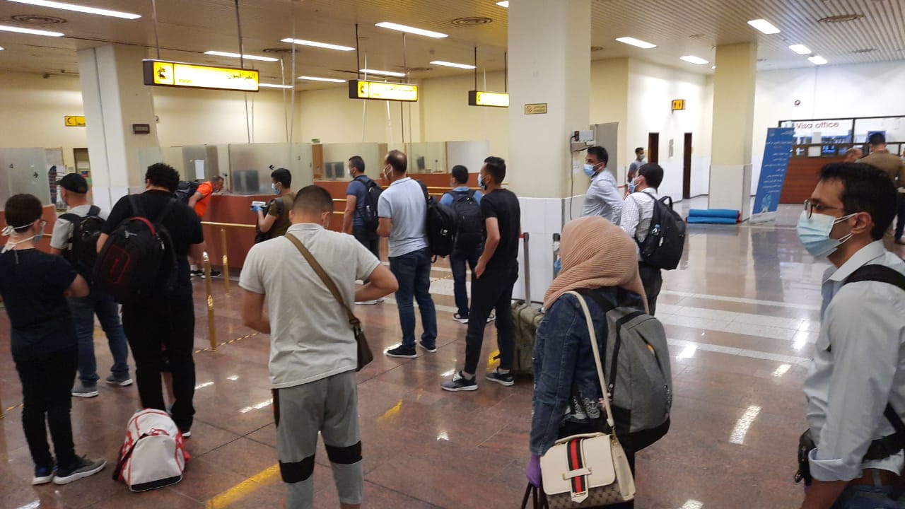 مطار البصرة يستقبل طائرة قادمة من رومانيا على متنها اكثر من 70 عراقيا