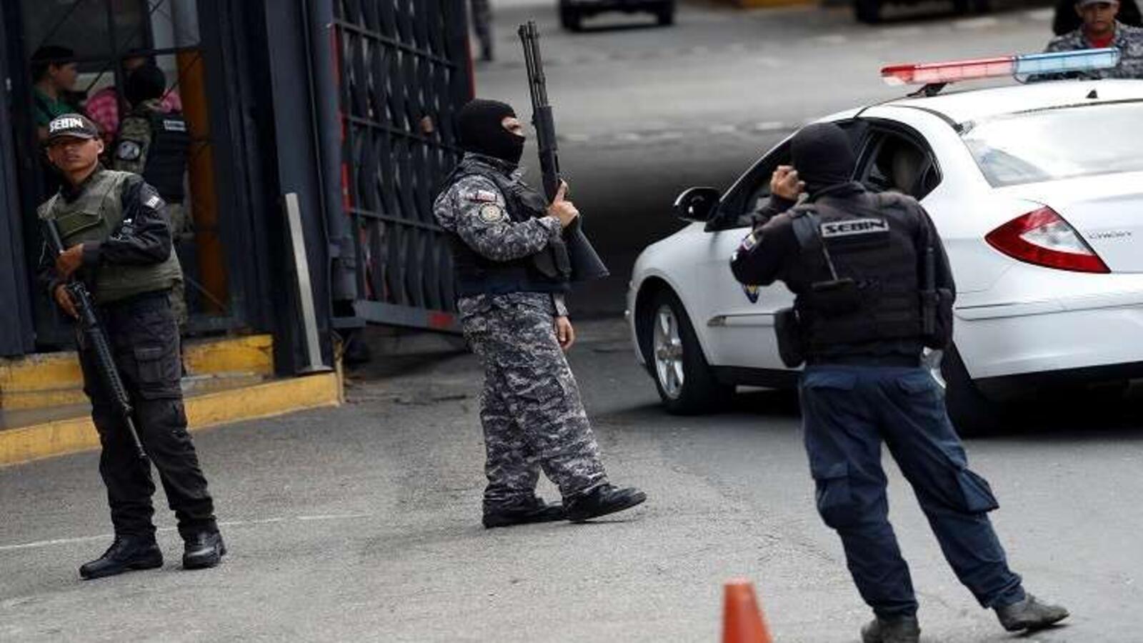 عشرات القتلى في محاولة هروب من السجن في فنزويلا