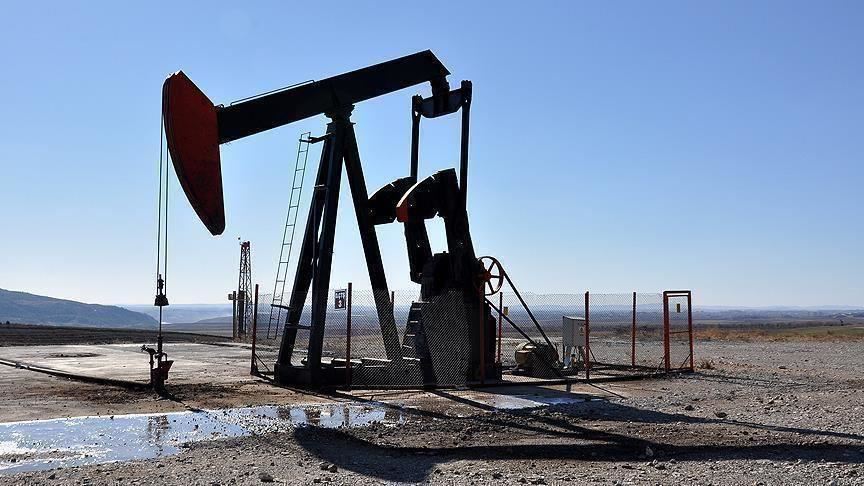 Oil prices drops as the US-China trade war fuels