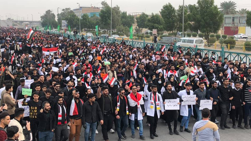 Mass demonstration in Najaf condemning Iran and America