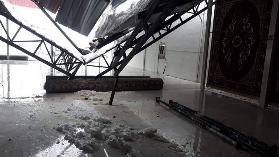 Snow destroys four car showrooms in Erbil