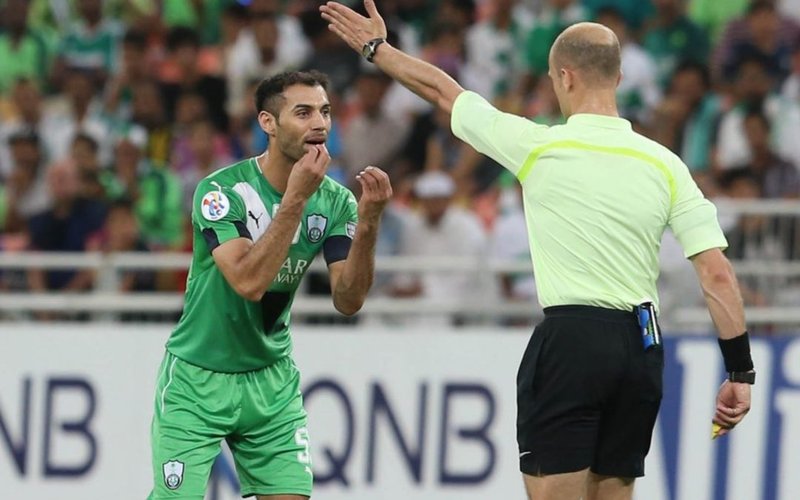اتحاد الكرة العراقي يستدعي سعد عبد الامير بعد تصريح مثير للجدل