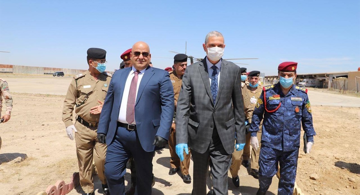 وزير الداخلية يصل الى محافظة شهدت هجمات لداعش مؤخرا