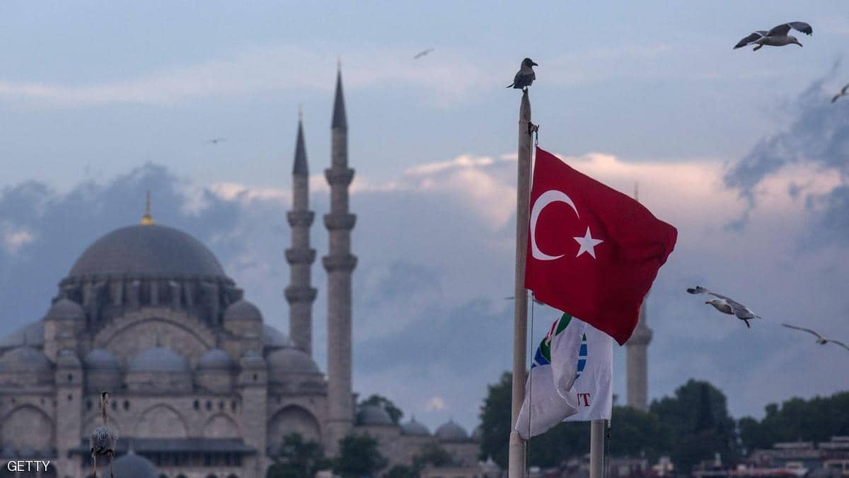 الليرة التركية تقفز بفعل اتصال بين ترامب واردوغان