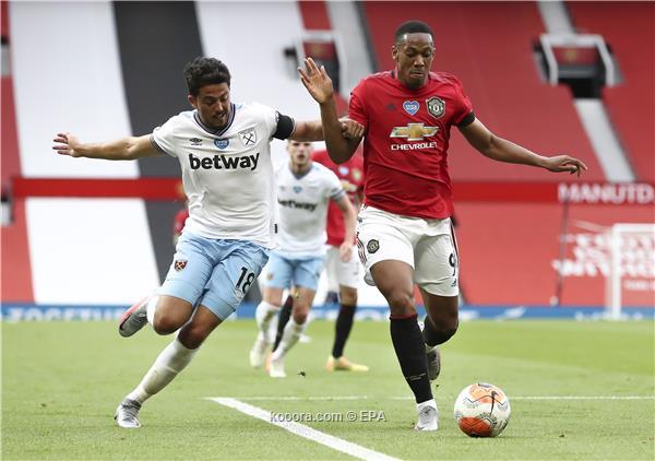 وست هام يعود بنقطة ثمينة من معقل مانشستر يونايتد