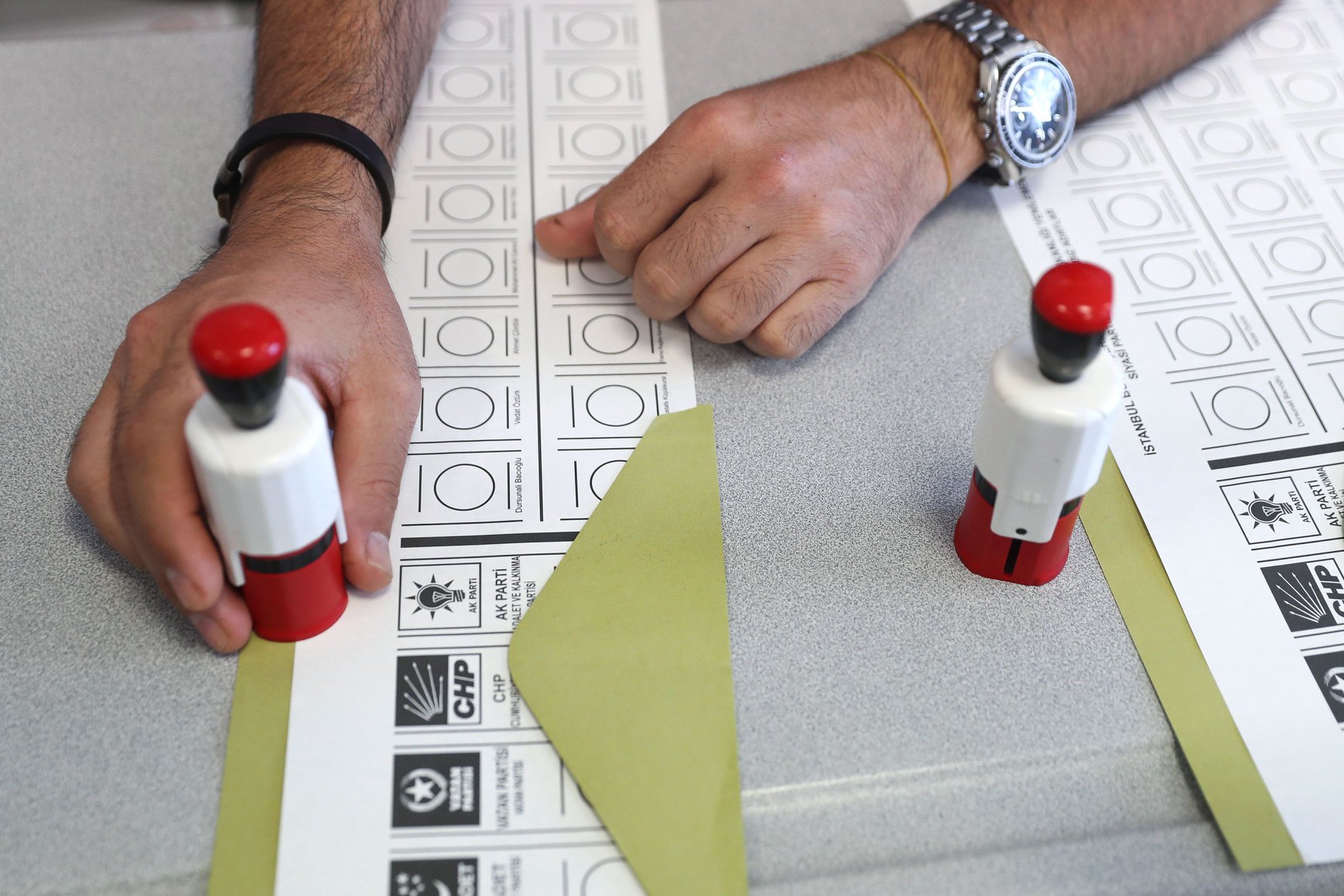 بدء فرز الأصوات في الانتخابات البلدية باسطنبول