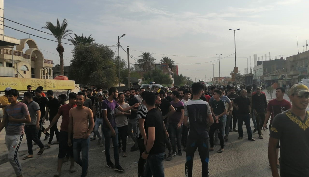 With the support of two sides... Security forces disperse demonstrators in Dhi Qar