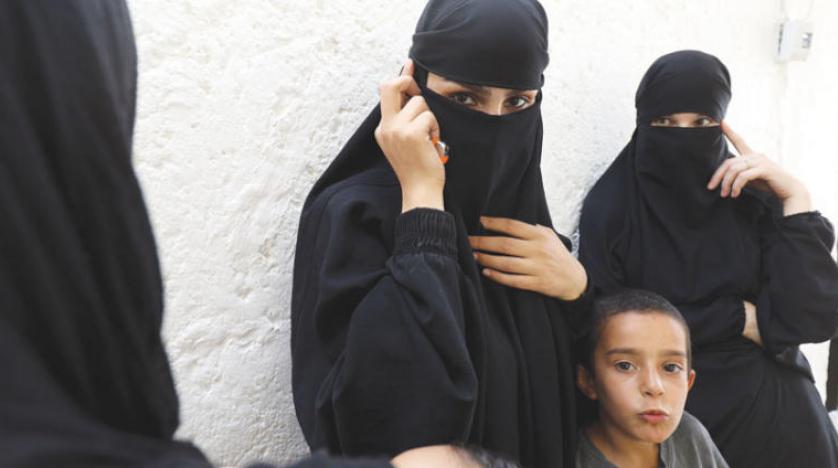 ISIS women: Corona does not infect us but rather infidels