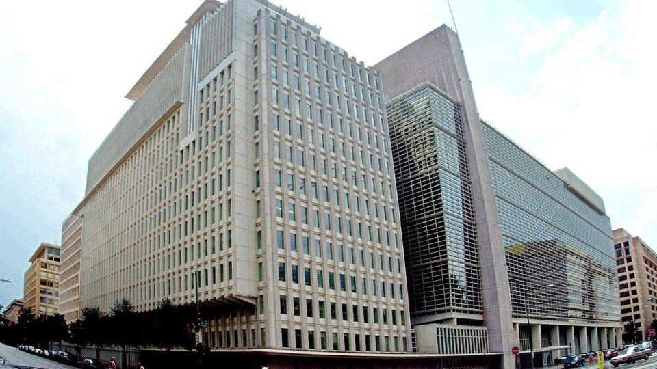 البنك الدولي يؤشر "ندوبا طويلة الامد" على العراق ودول اخرى
