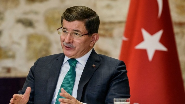 اوغلو يدعو لتحسين علاقات تركيا مع الكورد واقليم كوردستان