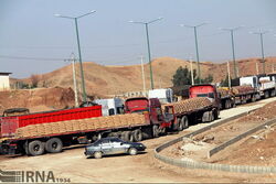 ايران تشكو خلو الجانب العراقي من شاحنات نقل البضائع وتكشف "السبب"