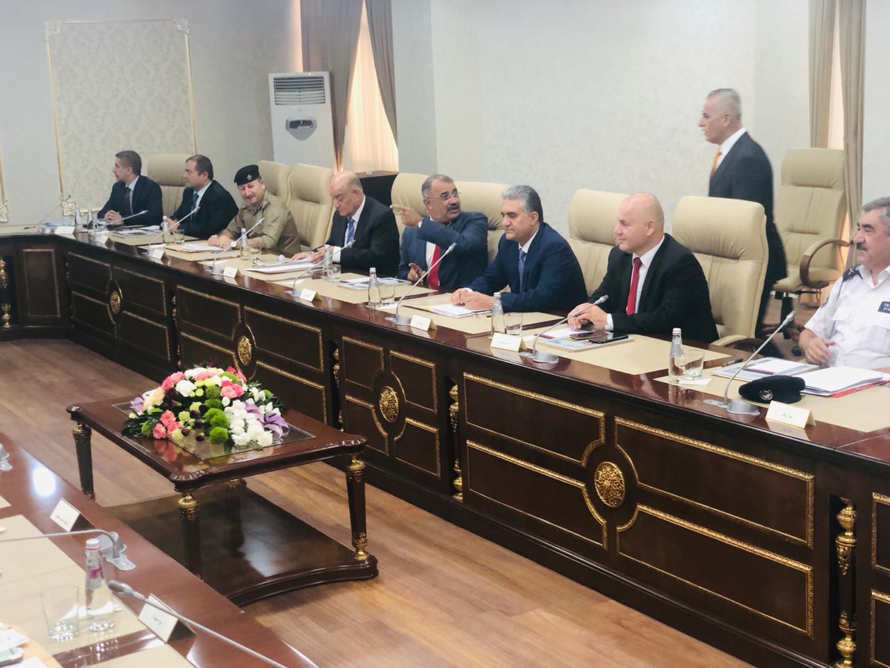 وزيرا داخلية كوردستان والعراق يعلنان نتائج اجتماعهما منها الغاء الـ 10 الاف عن السائحين