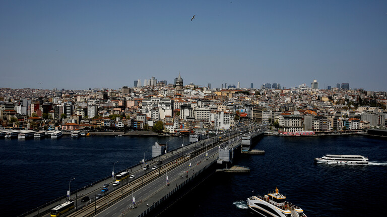 تركيا تبدأ بحظر للتجوال لثلاثة ايام