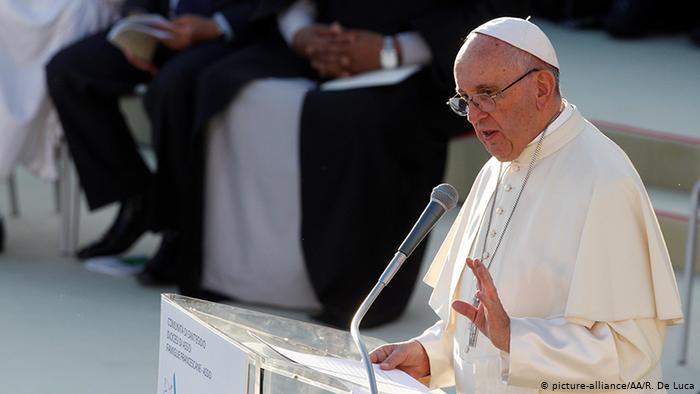 Pope Benedict XVI talks about the Iraqi protests and calls to listen to the people's cry for a decent life