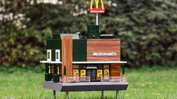 السويد.. افتتاح أصغر "ماكدونالدز" في العالم