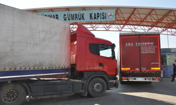 تركيا تحرك 1300 شحنة يومياً من البضائع إلى العراق