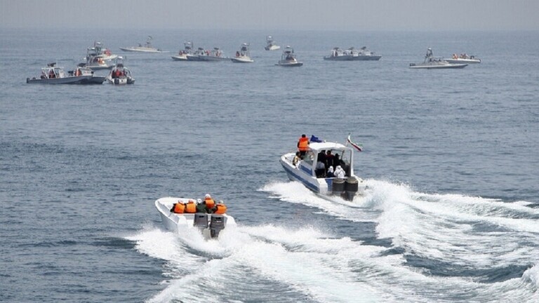 إيران تكشف تفاصيل قصف سفينة حربية تابعة لأسطولها