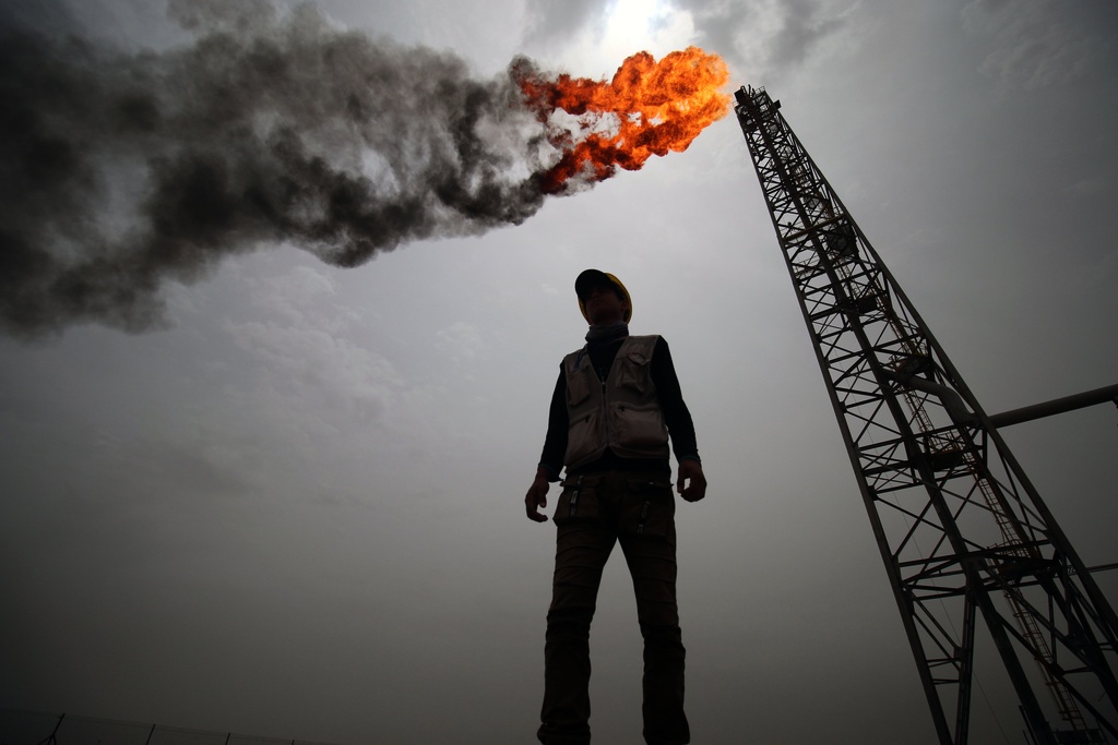 تقرير: الصين تتحرك بعجلة ايرانية للسيطرة على النفط العراقي