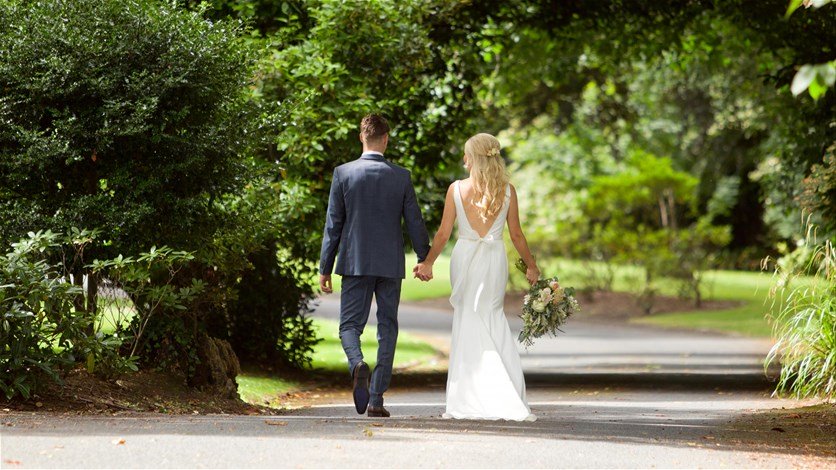 الزواج بزمن كورونا.. حجر عروسين قبل تبادل الخواتم