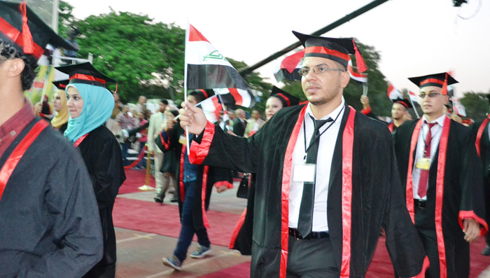 سفير يحدد بلدا يدرس فيه اكبر نسبة من الطلاب الجامعيين العراقيين