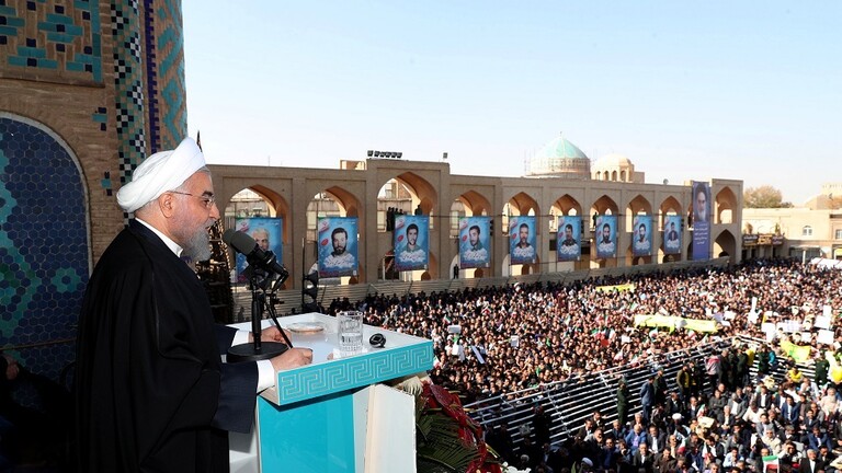 روحاني: الاحتجاج من حق الشعب لكن يجب أن لا يسمح بعدم الاستقرار في البلاد