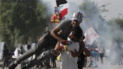 مقتل واصابة قرابة 50 محتجا في حصيلة مصادمات الخلاني وسط بغداد