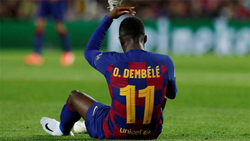الإصابة تحرم ديمبلي من الكلاسيكو وتنهي عامه مع برشلونة