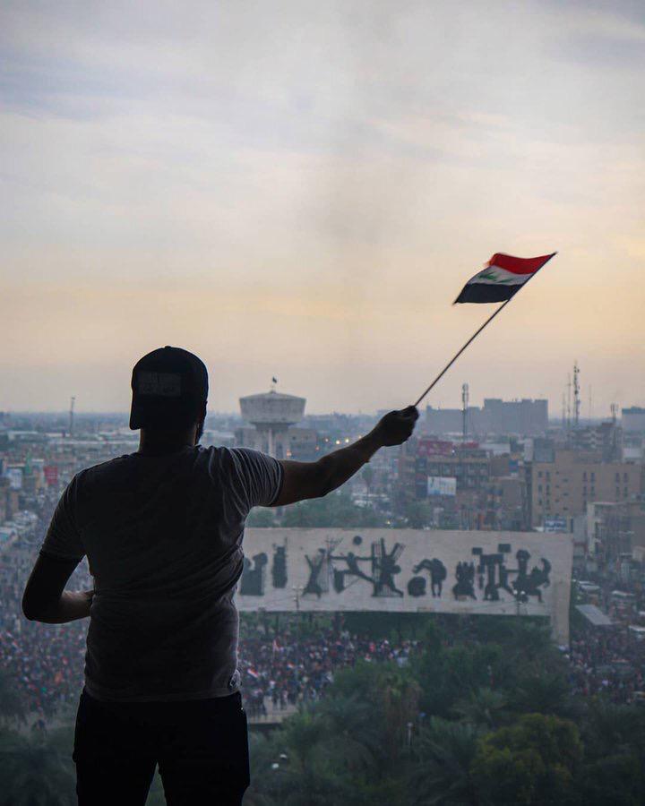 التظاهرات في العاصمة بغداد تتحول الى اعتصام مفتوح في ساحة التحرير