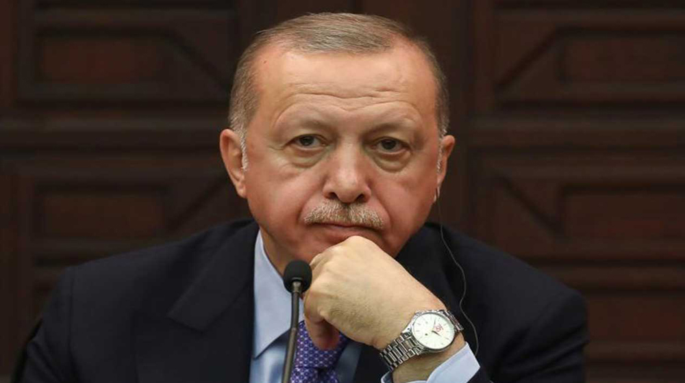 صحيفة تركية تهاجم أوغلو: يحاول الإطاحة بأردوغان