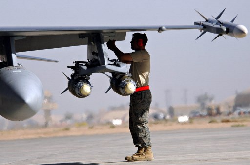 الناتو يعلن توسيع مهمته في العراق بثلاثة برامج
