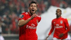 ريال مدريد يستغل رحيل لاعبه لبنفيكا