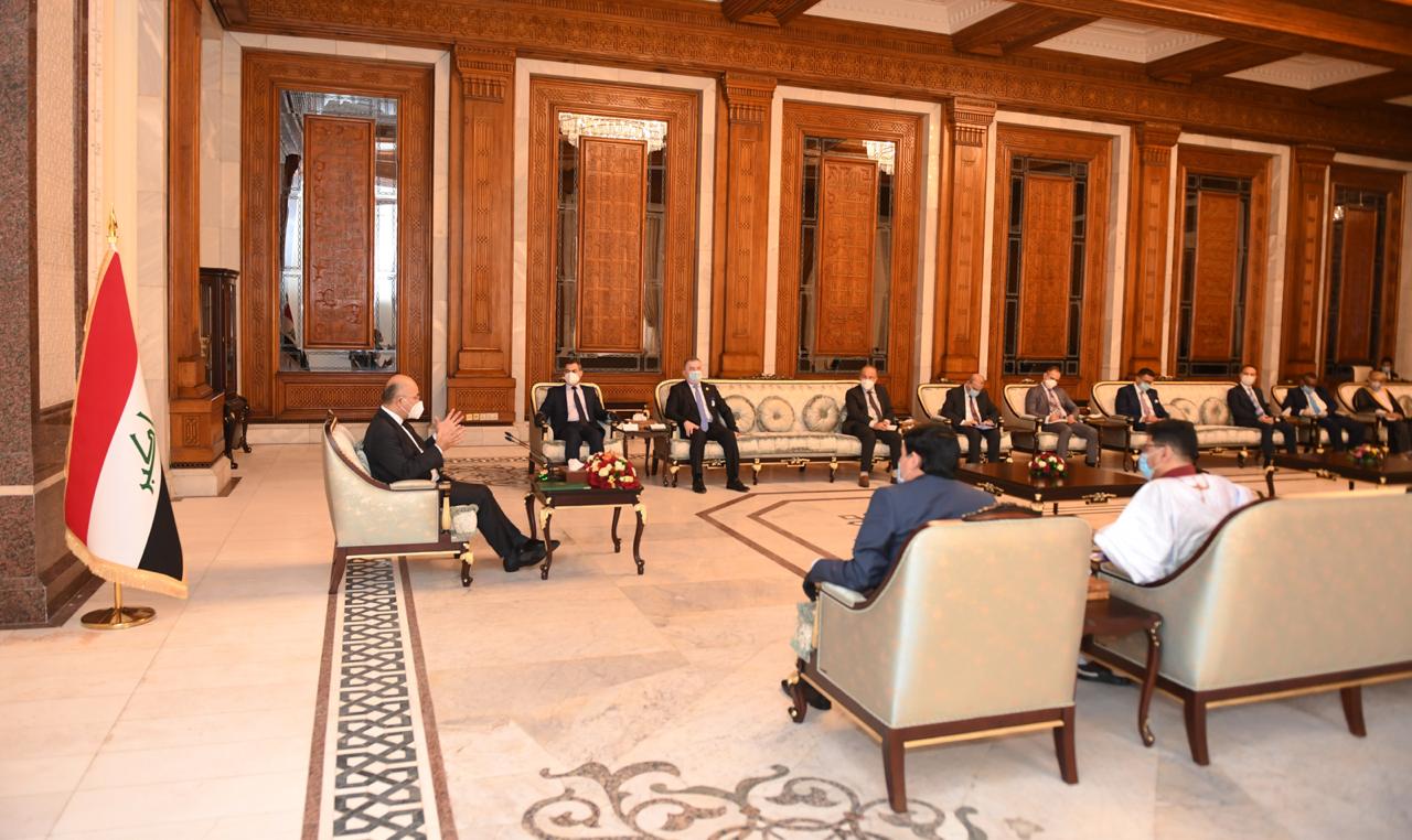 رئيس الجمهورية يؤكد أهمية دعم سيادة العراق ووقف الخروقات العسكرية التركية