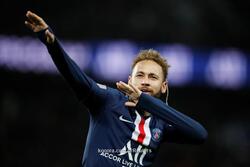 تشافي: مستعد لتدريب برشلونة.. وأريد ضم نيمار