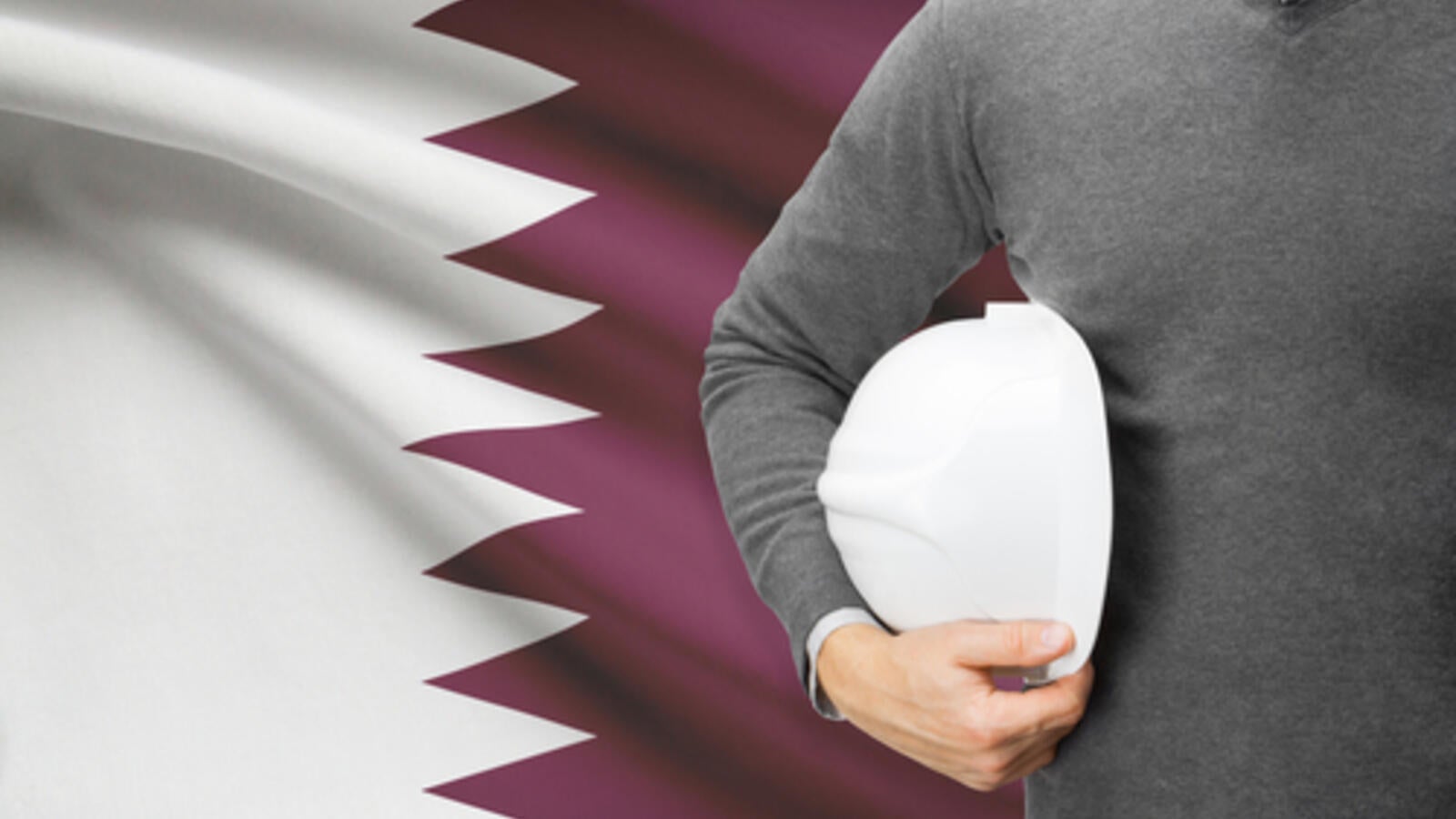 العفو الدولية تفتح النار على قطر.. "إساءة معاملة" عمال وطردهم