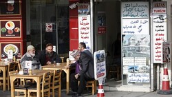 سلطات اسطنبول تتخذ إجراءات ضد محال تجارية تستخدم لافتات عربية