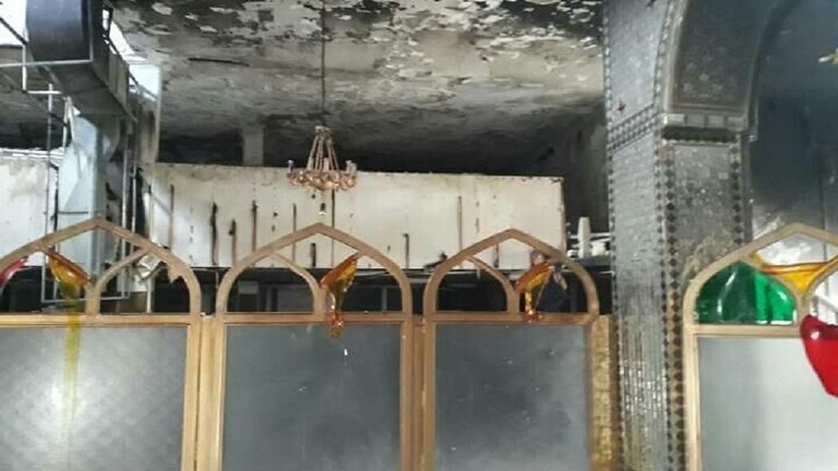 ايران: مهاجمون يضرمون النار في مرقد ديني وسرقون محتوياته