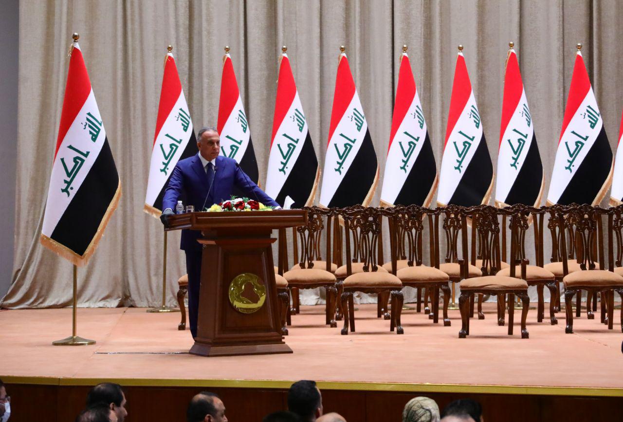 ظريف يهنئ الكاظمي: إيران مع الشعب العراقي واختياره لمن يدير شؤونه