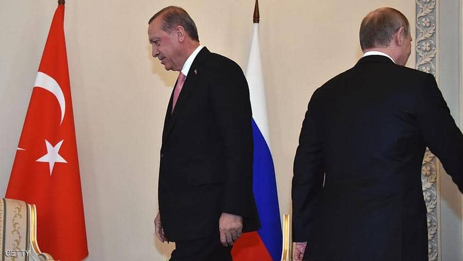 تركيا تعتقل رئيس تحرير وكالة أنباء روسية وسط توتر مع موسكو