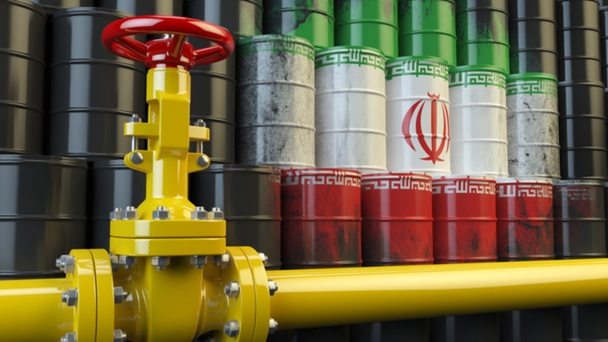 Iran says it is continuing to sell oil despite U.S. sanctions