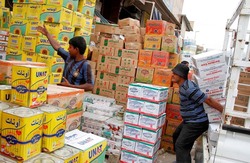 التجارة تدعو العراقيين كافة الى تسلم حصصهم الغذائية