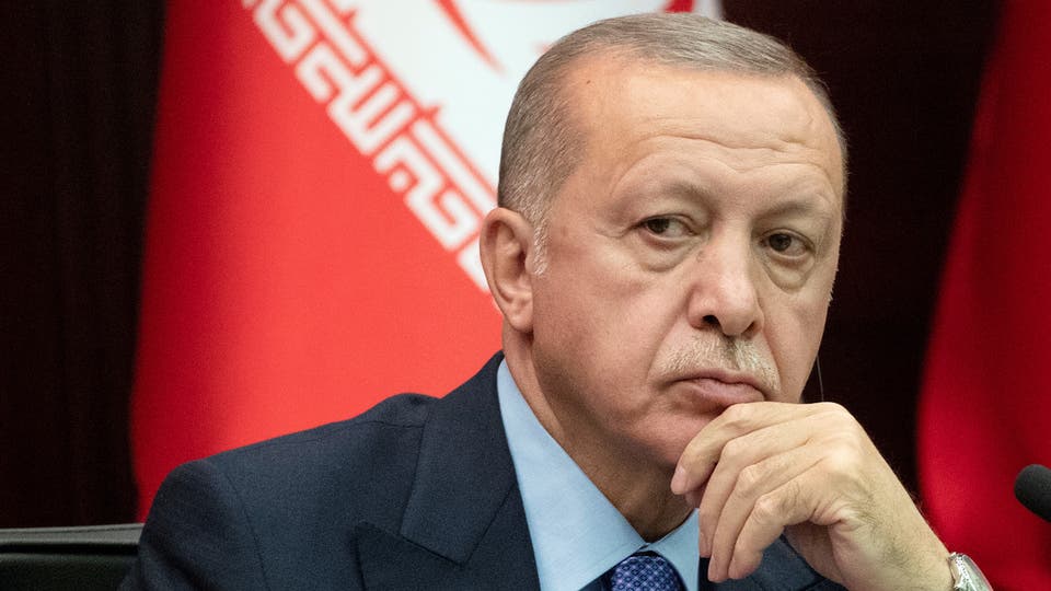 أردوغان يشكو عبء ملايين اللاجئين السوريين