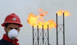 النفط يوسع خسائره مع ارتفاع حالات كورونا